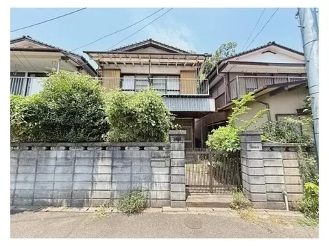 Within walking distance to the station! You can spend leisurely time in a quiet environment.