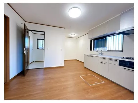 【Open house held】【Interior and exterior renovation completed】Super Kasumi 17 minutes on foot (1.3km)