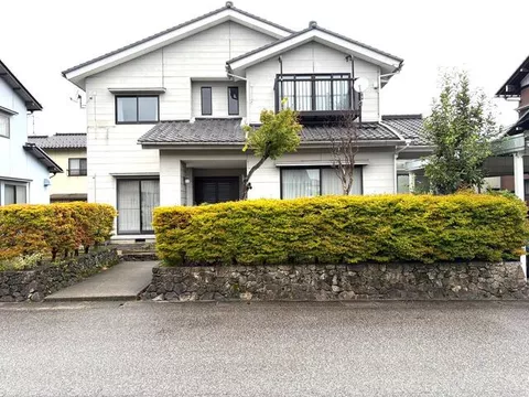 Toyama City Nakadaikubo 2-story 6DK