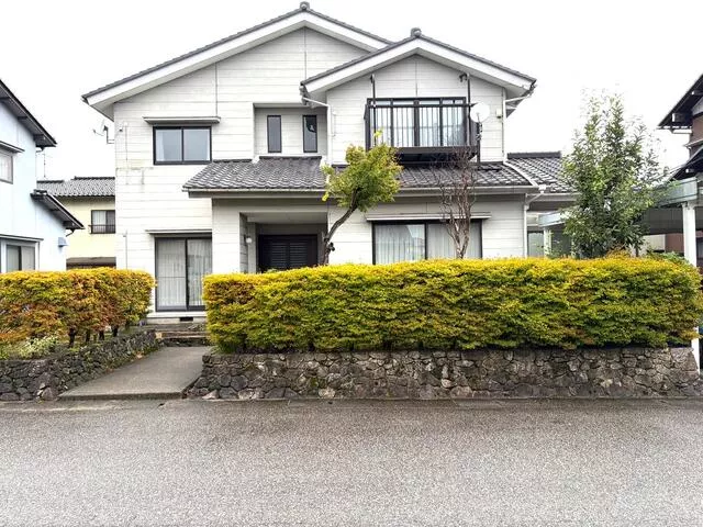 Toyama City Nakadaikubo 2-story 6DK