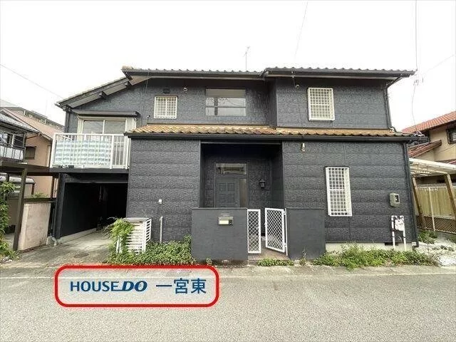 ● Built-in garage ● All rooms over 6 tatami mats ● Loft ● 4LDK + S
