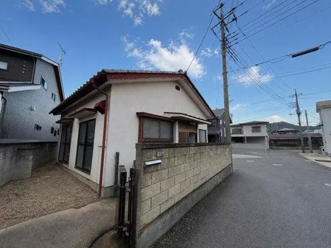 This is a renovated property