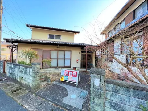■18 minutes on foot to Ayabe Elementary School! ■Property with many advantages on a corner lot!