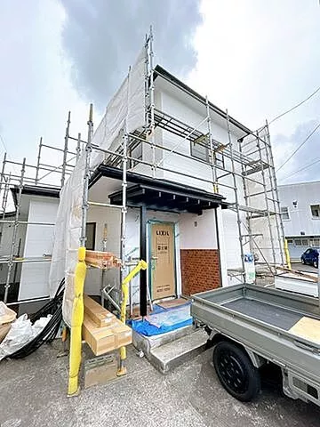Used single-family home in Sakata City, 2-chome Hamada, house