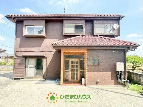 Wallpaper replaced and exterior painting completed! Reduced maintenance burden ♪ To the experienced Hidamari House!
