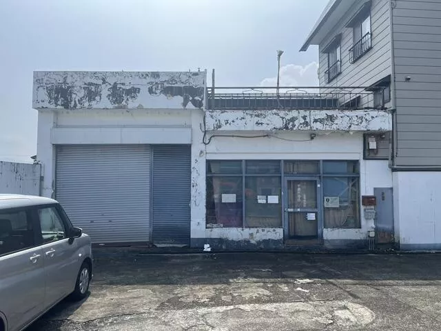 Uonuma City Nakajima Shinden (Yabugami Station) 4-story 4LDK