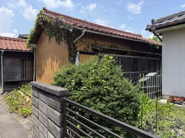 Takahama City, Aoki-cho 2-chome (Mikawa Takahama Station) Single-story building