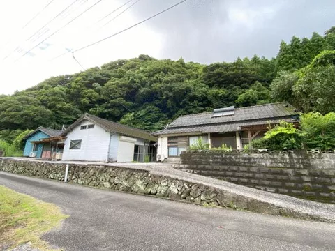 Nichinan-shi, Miyaura (Ibii Sta.) Single story house, 4DK

1,980,000 yen