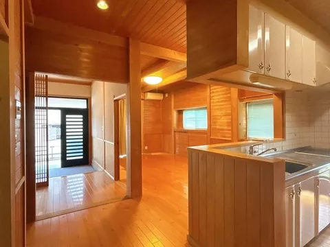 [Open House] Since this is a property sold by our company, viewings are available at any time. Please contact us by phone or email with your preferred date.