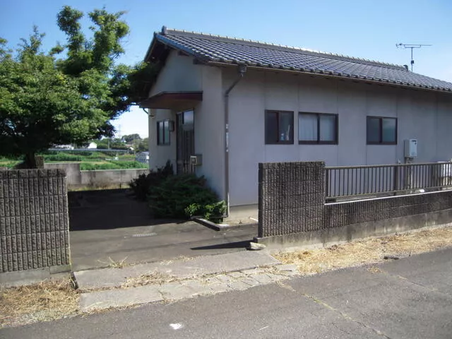 Kiryu City, Shinsato Town, Tsurugaya (Shinsato Station), single-story building, 2K