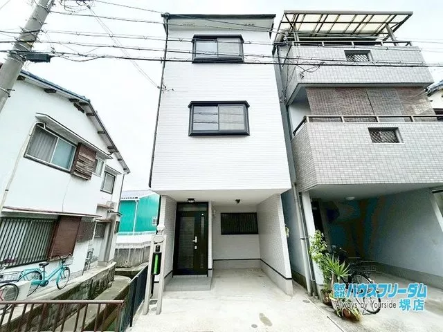 Viewing available today! Renovated in April of Reiwa 8! Within 10 minutes on foot to elementary and middle schools♪