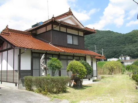 Higashihiroshima City, Kawachi Town Nakakawachi (Kawachi Station) 2-story 5DK