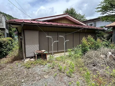 Used single-family home in Shimokurachi, Nishikatsura Town, Minami-Tsuru District