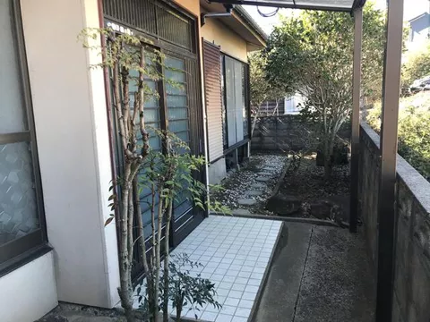 Higashiyama-cho, Sasebo City, 2-story building, 6K