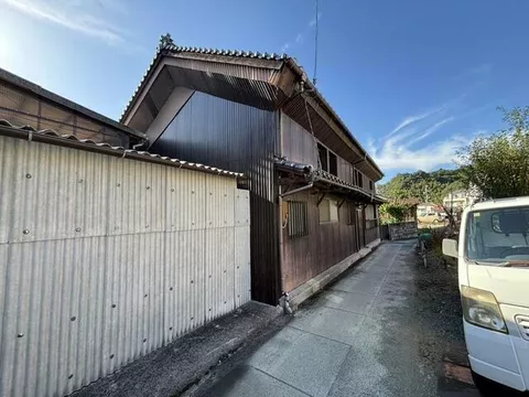 Gotanda, Yawatahama-shi (Yawatahama Sta.) Single story house, 2DK

500,000 yen