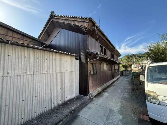 Gotanda, Yawatahama-shi (Yawatahama Sta.) Single story house, 2DK

500,000 yen