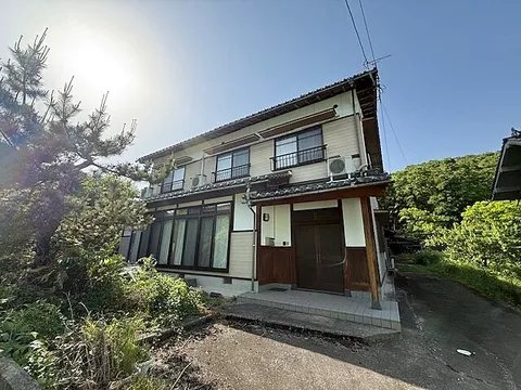 Used single-family home in Kawaramachi, Tottori City, Tenjinbara