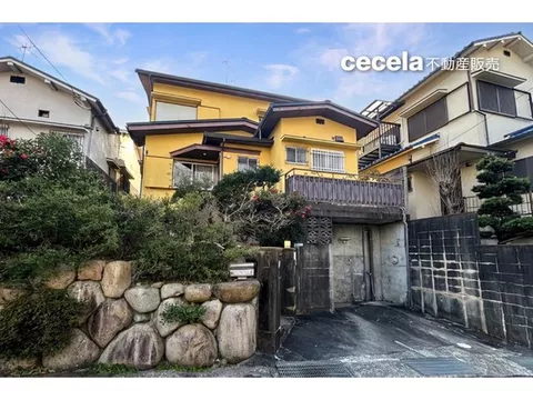 ◆ Located in a nature-rich area on the hillside of Kurakuen ◆ Surrounded by rural scenery♪