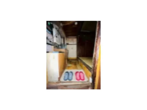 Immediate occupancy available, south-facing, 9 minutes walk to subway and JR "Nijo" Station, house cleaning - Image 3