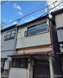 9 minutes by bus from Keihan Main Line "Hirakata City" Station, 6 minutes on foot from Suyama-cho