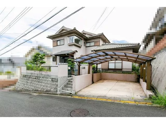 Includes 1 carport (vehicle type restrictions apply), 2-story "5LDK"