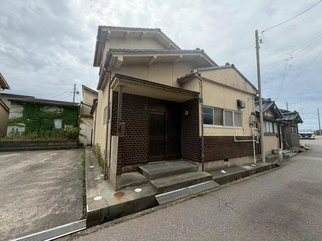 Kanazawa City, Kanazuki Ima Town (Oigahama Station) 2-story 7DK