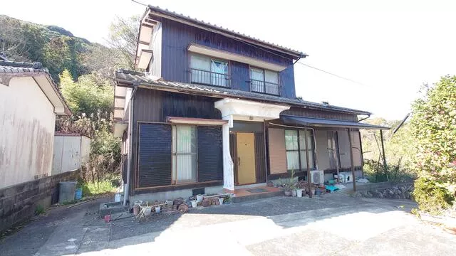 Isahaya City Moriyama-cho Tajiri (Kamanobana Station) 2-story 6K