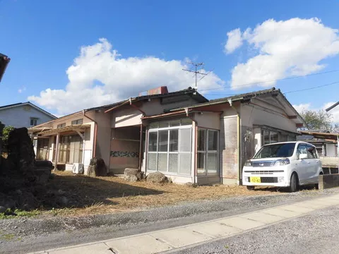Kamihoku, Asagiri-cho, Kuma-gun (Asagiri Sta.) Single story house, 7DK

Single-story house 7DK