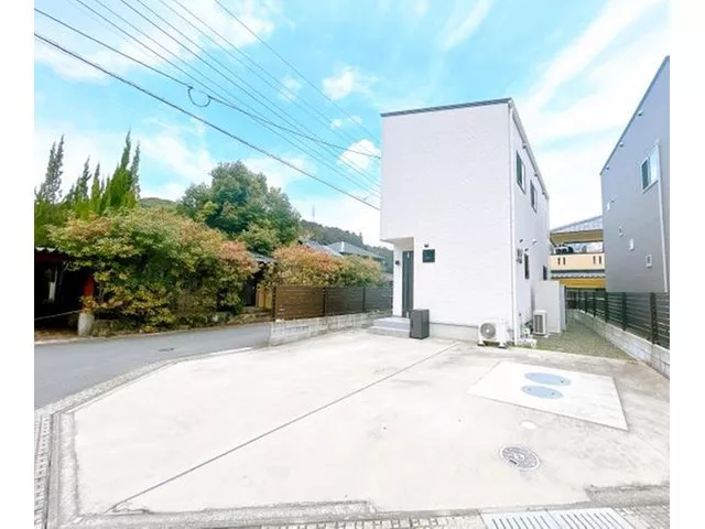 [Open House] Current sale until April 20 / Immediate occupancy available / Parking for 3 cars / Corner lot / Takeo City