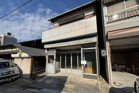 54 minutes on foot from JR Chuo Line "Tajimi" Station