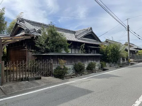 Tsu City, Ishi Town Nabe (Kawai Takaoka Station) 2-story 7DK