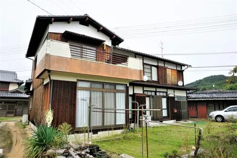 Okayama City, Higashi Ward, Oku-go (Nishi Daiji Station) 2-story 9DK