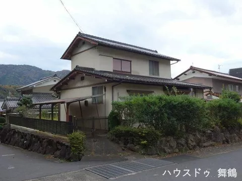 99 minutes on foot from JR San'in Main Line "Shimoyama" Station