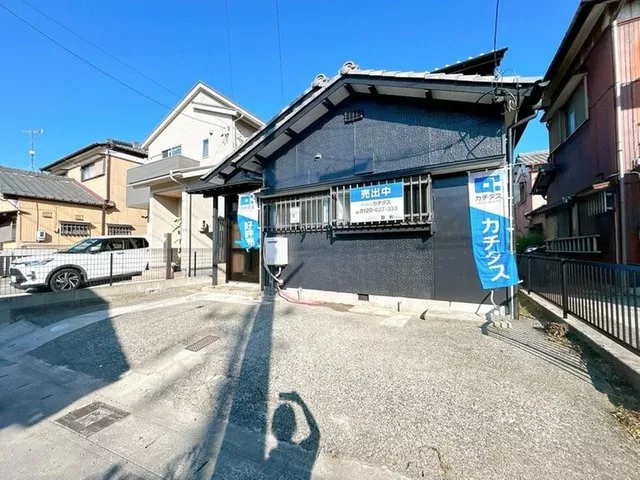 【Viewing event held】Interior and exterior renovated / Seismic reinforcement work / Parking for 1 car available /
