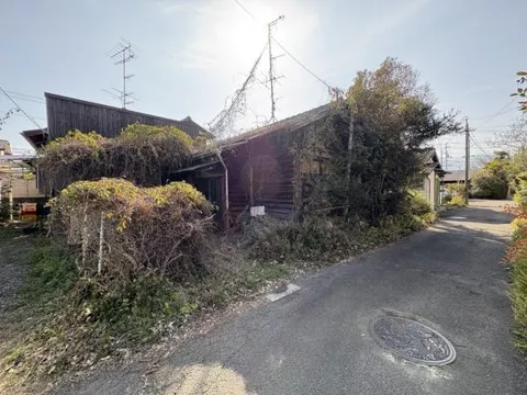 Niihama City, Shinonome-cho 1-chome (Niihama Station) Single-story building 6DK