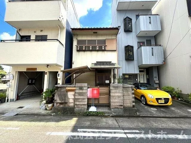 Nagoya City, Minami Ward, Toriyama-cho 1-chome (Kasadera Station) 2-story 4LDK