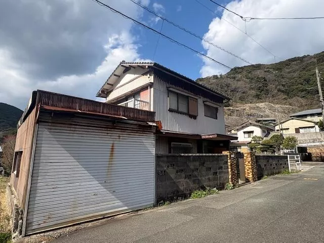 2-story building with 6LDK in Okuda 3-chome, Moji-ku, Kitakyushu City