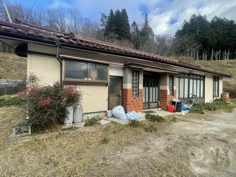 Tamura City, Toji-machi, Furumichi (Sugaya Station) Single-story building 8DK