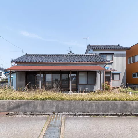 Nakaniikawa District, Kamiichi Town, Nakaegami (Shinminagawa Station) 2-story building 5DK
