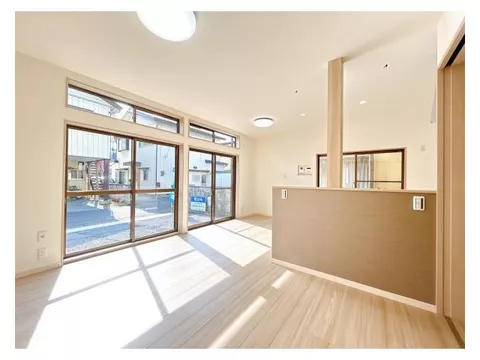 [Open House Held] [Renovated] Parking available for 3 standard cars in parallel. A Coop Happiness store nearby
