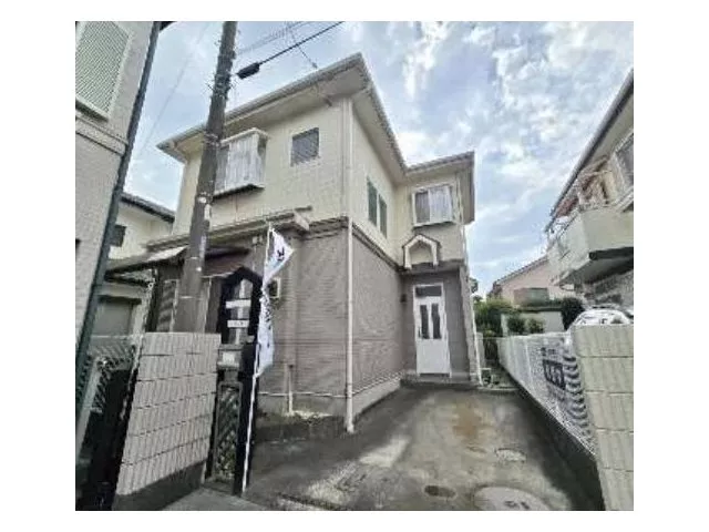 8-minute walk to Tobu Isesaki Line "Hanazaki" Station!! All rooms have two sides of sunlight facing southwest!