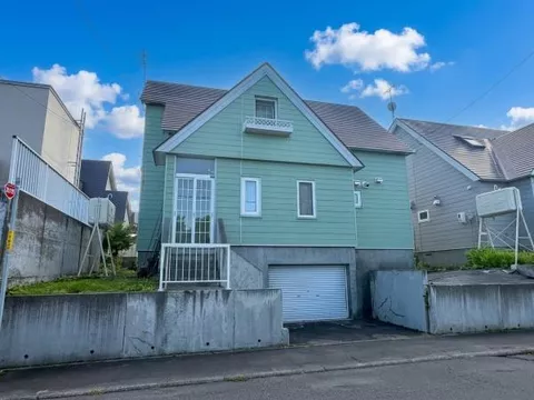 Sapporo City Teine Ward Kanayama 1-jo 3-chome (Hoshioki Station) 2 stories above ground, 1 basement 4LDK