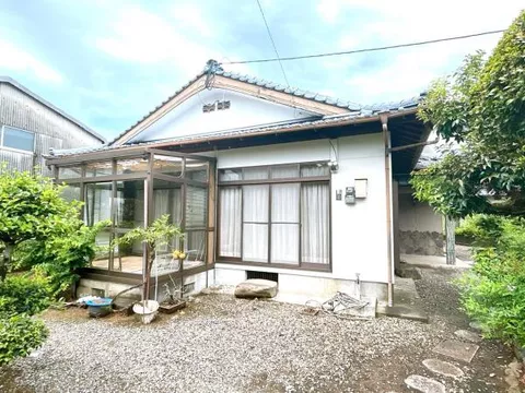 Kunitomi Town, Higashimorokata District, Oaza Iwachino (Miyazaki Jingu Station) Single-story building 5DK