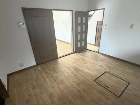 Yata Town, Yamato-Koriyama City 2-story 5LDK