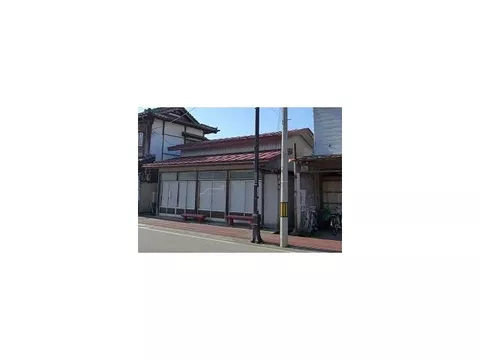 *Parking for 6 cars available* Current building area approximately 36 tsubo* Attached building (storehouse) available, 1st floor: 19.