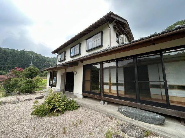Unnan City, Kakeai-cho Kakeai (Kisuki Station) 2-story building 6SLDK