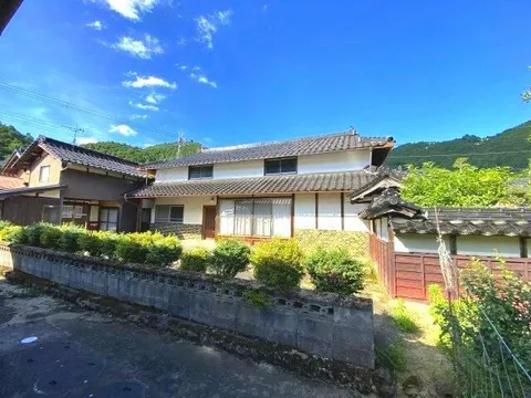 Tanba City, Aogaki Town, Nakazaji (Ishio Station) single-story building 8DK