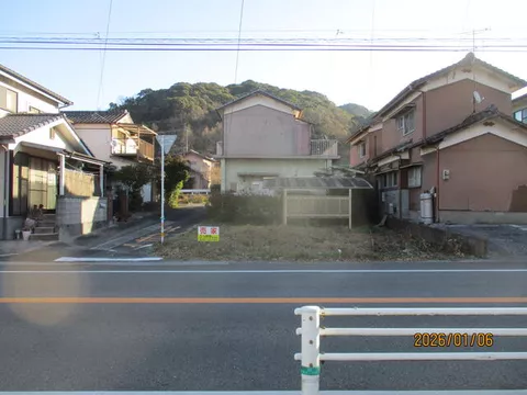 Bunkyo-cho, Tsukumi-shi (Tsukumi station) 2F 4DK

4,660,000 yen