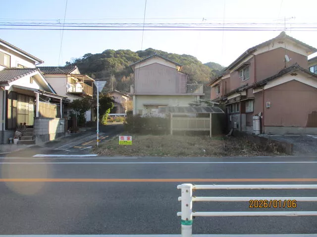 Bunkyo-cho, Tsukumi-shi (Tsukumi station) 2F 4DK

4,660,000 yen