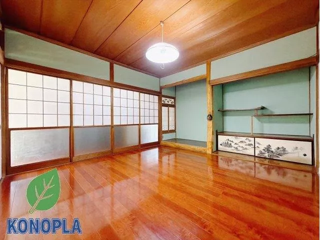 Other details: Person in charge: Ikuya Kamie, Facilities: Public water supply, public sewer, individual LPG, Parking: Car space